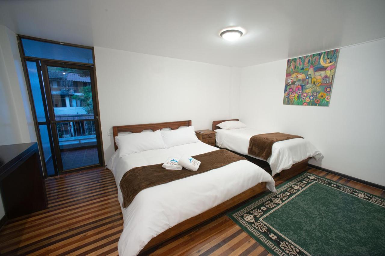 Hotel De Mi Pueblo Baños Kültér fotó
