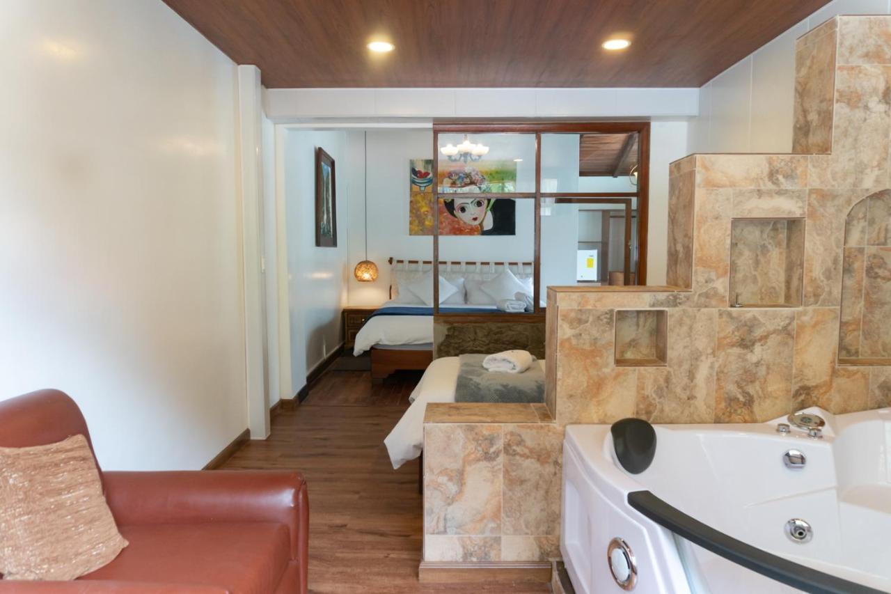 Hotel De Mi Pueblo Baños Kültér fotó